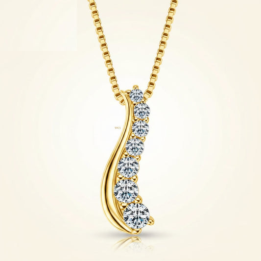 Moissanite Curve Pendant Necklace – D Color VVS1, 925 Sterling Silver – The Mayfair Curve | Macklo London