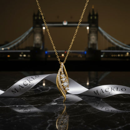 Moissanite Curve Pendant Necklace – 0.56ct D Color VVS1, 925 Sterling Silver – The Belgravia Curve | Macklo London