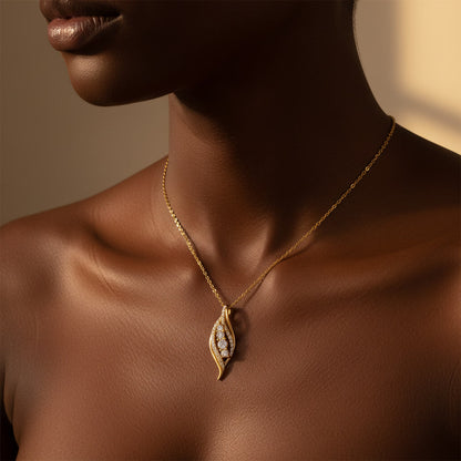 Moissanite Curve Pendant Necklace – 0.56ct D Color VVS1, 925 Sterling Silver – The Belgravia Curve | Macklo London