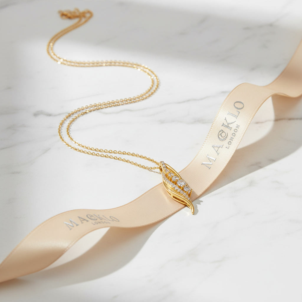 Moissanite Curve Pendant Necklace – 0.56ct D Color VVS1, 925 Sterling Silver – The Belgravia Curve | Macklo London
