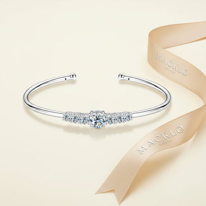 Moissanite Cuff Bracelet 3ct Sparkling – 925 Sterling Silver – The Mayfair Cuff | Macklo London
