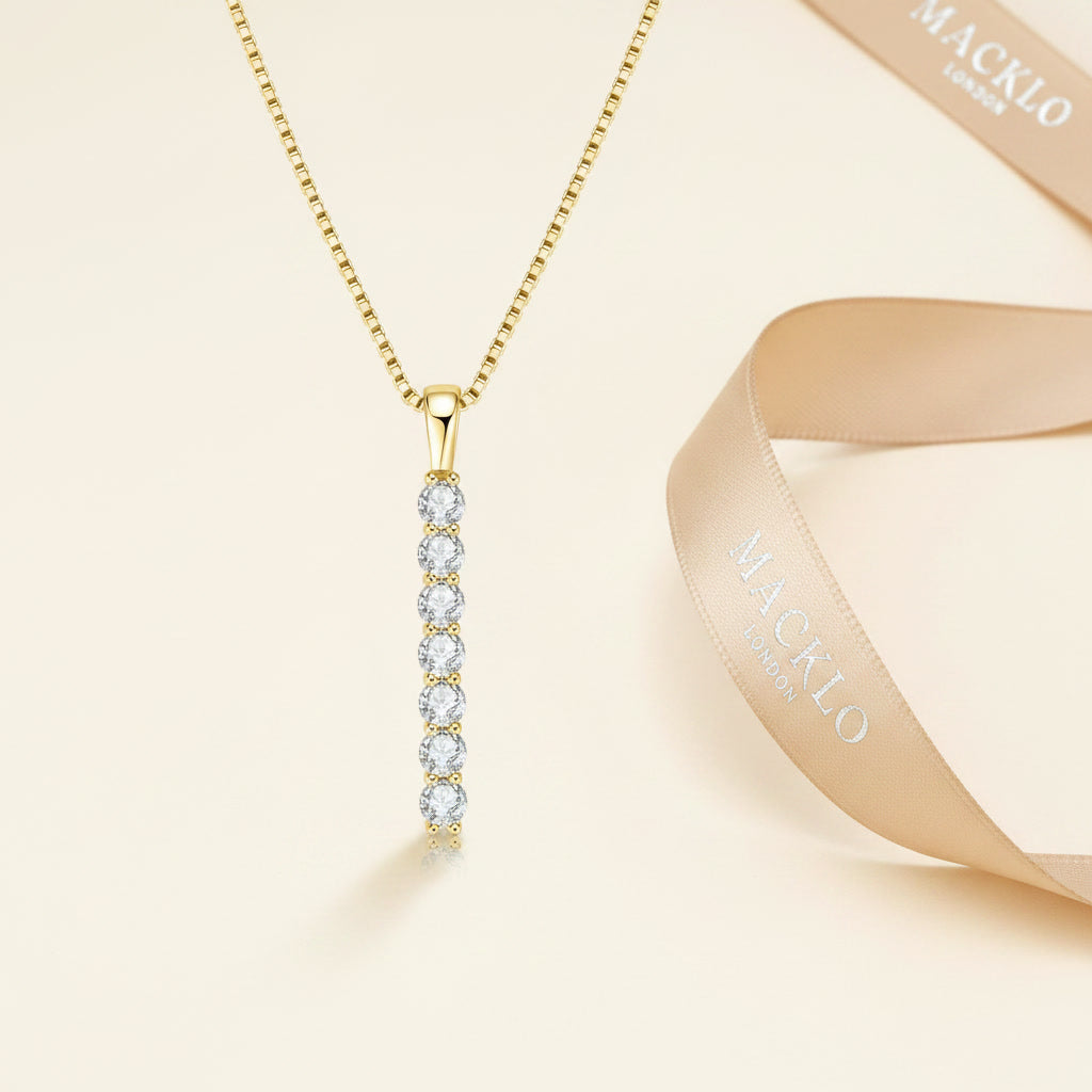 Moissanite Bar Necklace 2ct – 925 Sterling Silver – The Mayfair Bar  Macklo London