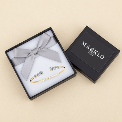 Moissanite Three Stone Bangle Bracelet 2.1ct – 925 Sterling Silver – The Kensington Bangle | Macklo London