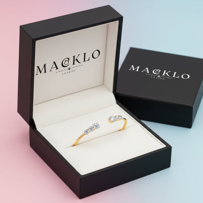 Moissanite Three Stone Bangle Bracelet 2.1ct – 925 Sterling Silver – The Kensington Bangle | Macklo London